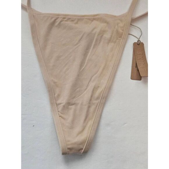 Skims string thong panty Nwt - Picture 3 of 8